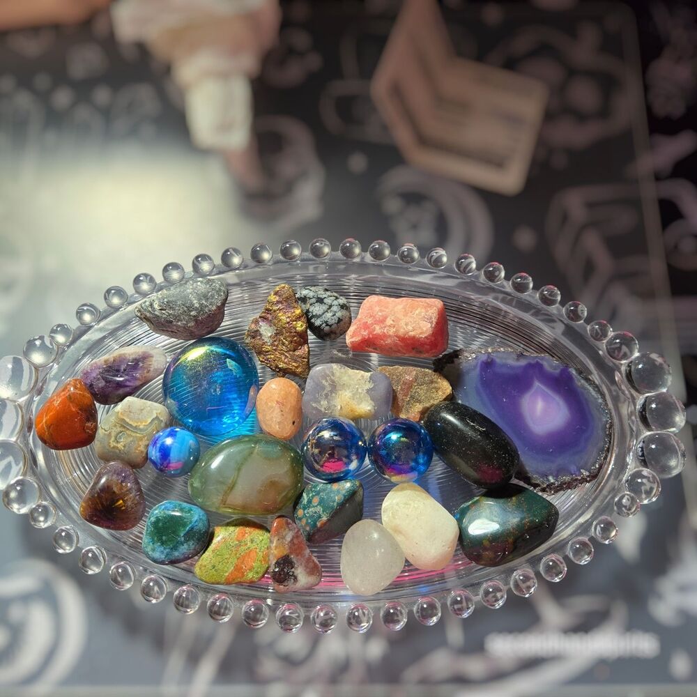 Vintage Candlewick Glass Vanity Tray & Gemstone Lot - Oval Bead Dish & Crystals
